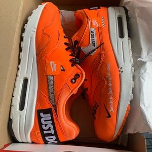 WMNS Air Max 1 LX (Total Orange)